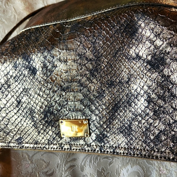 International Concepts Clutch - Picture 2 of 4